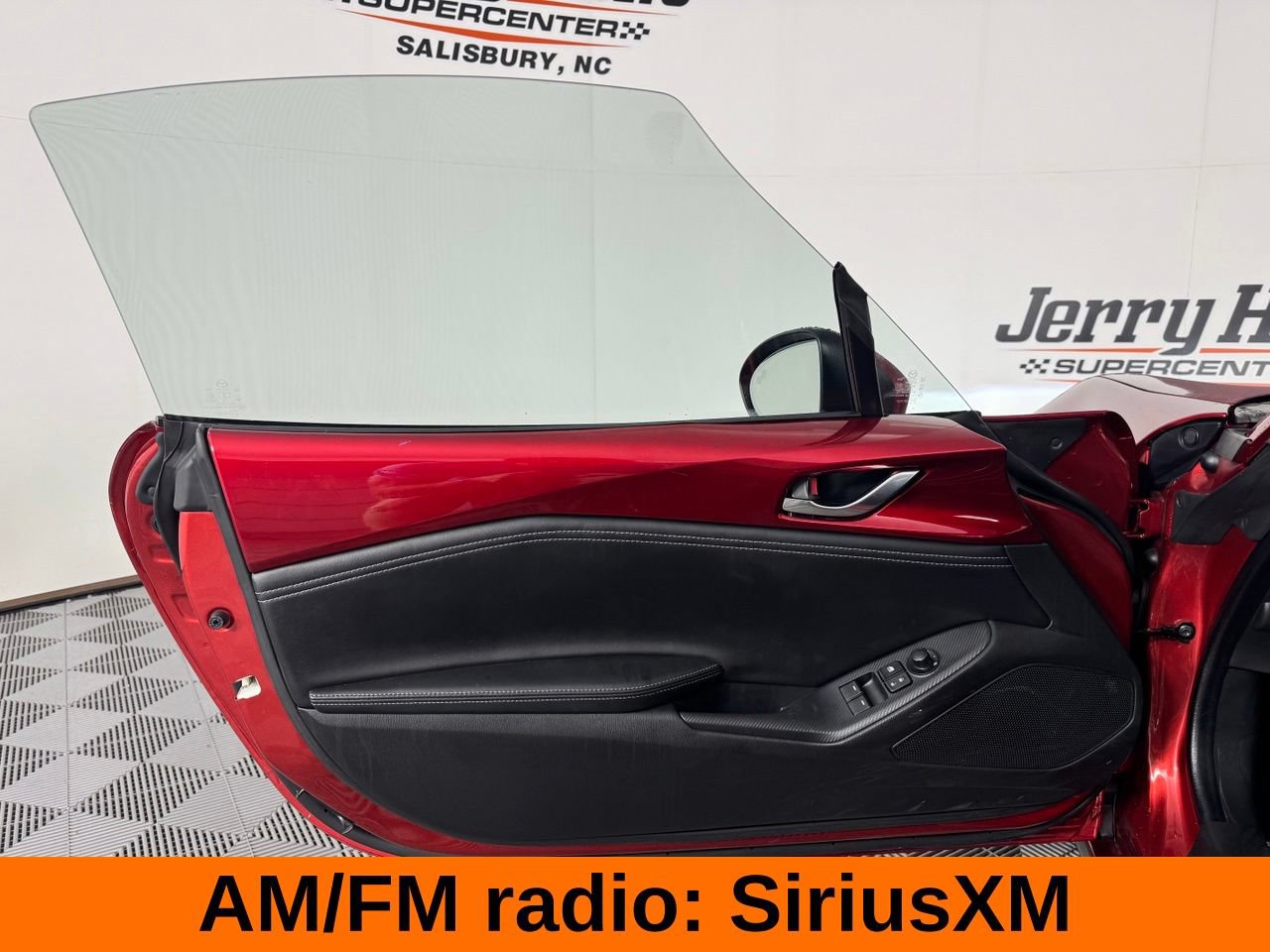 Used 2025 MAZDA MX-5 Miata RF Grand Touring RWD image 12