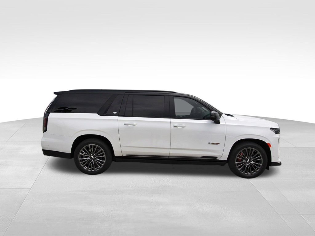 Certified 2024 Cadillac Escalade ESV V w/ Heavy-Duty Trailer Package AWD/4WD image 5