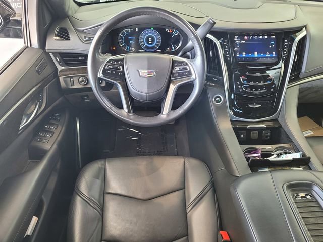Used 2019 Cadillac Escalade Platinum w/ Escalade Sport Edition AWD/4WD image 16