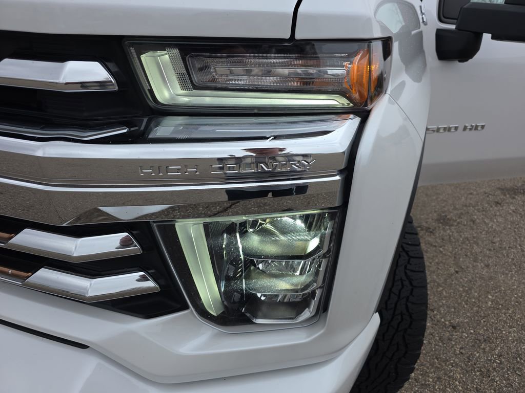 Used 2022 Chevrolet Silverado 3500 High Country w/ Z71 Off-Road Package image 38