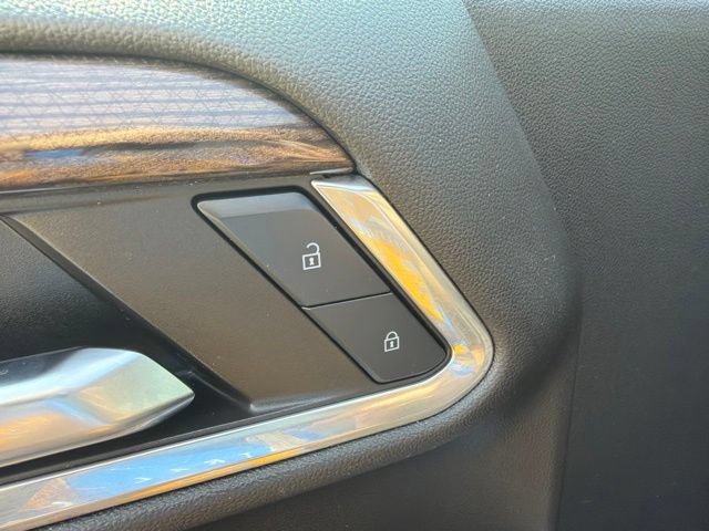 Used 2024 Chevrolet Silverado 1500 LT AWD/4WD image 11