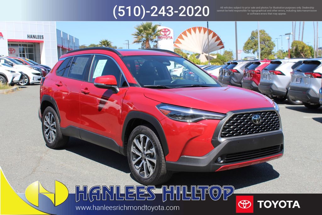 Used 2024 Toyota Corolla Cross XLE w/ Convenience Package FWD image 5