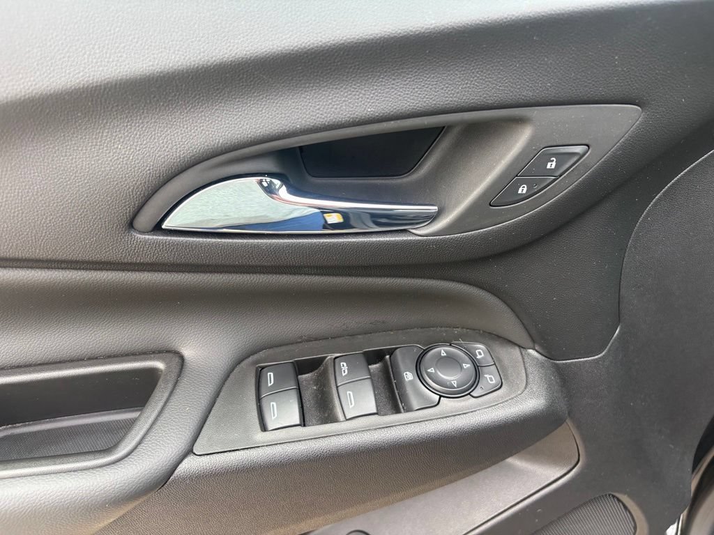 Used 2024 Chevrolet Equinox LT FWD image 14