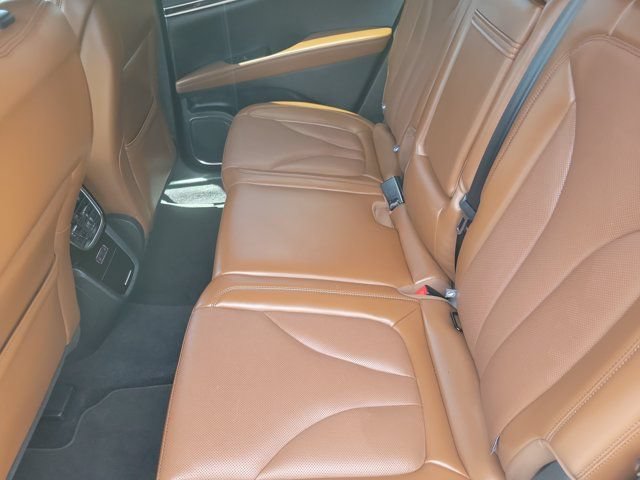Used 2023 Lincoln Nautilus Reserve FWD image 11
