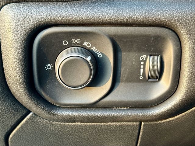 Used 2023 RAM 5500 Tradesman w/ Electrical Accessory Group image 10