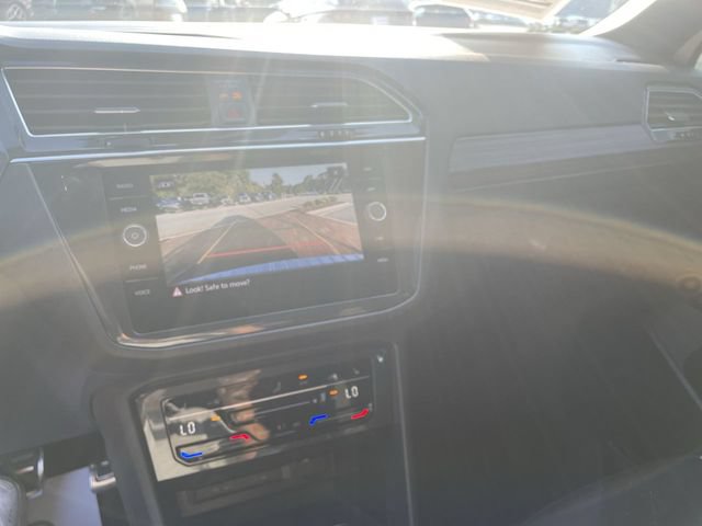 Used 2022 Volkswagen Tiguan SEL R-Line AWD/4WD image 21