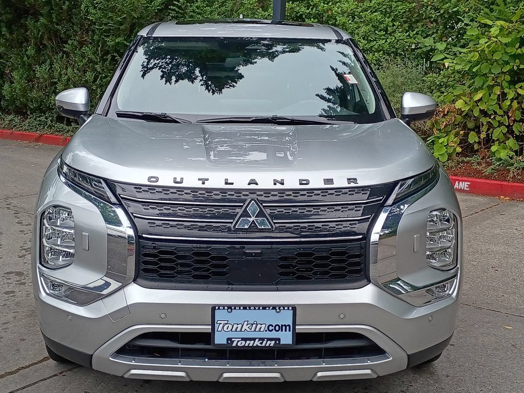 Used 2023 Mitsubishi Outlander 4WD Plug-In Hybrid image 13
