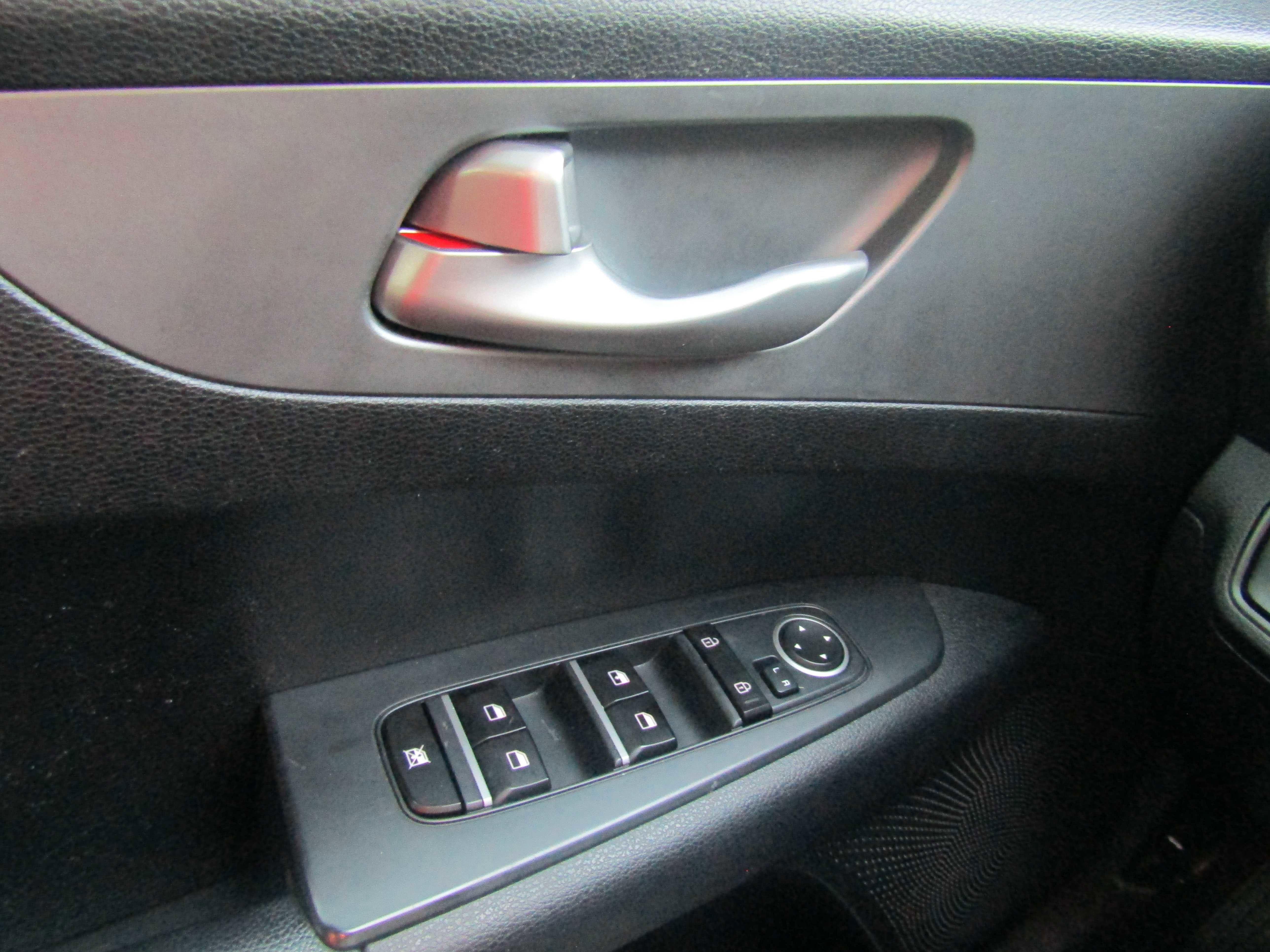 Used 2019 Kia Forte LXS image 17