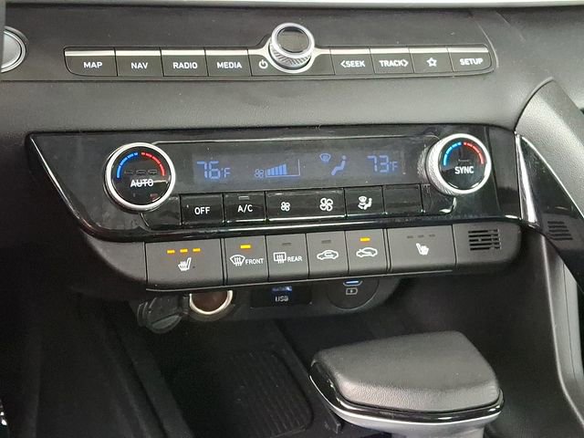 Used 2025 Hyundai Elantra SEL image 18