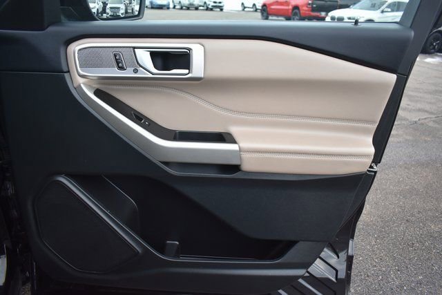 Used 2023 Ford Explorer Limited image 48