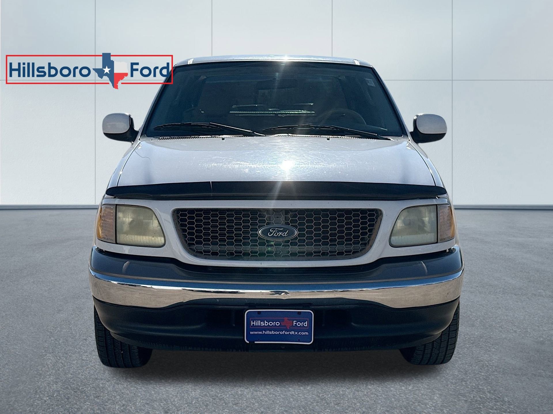 Used 2003 Ford F150 XLT image 2