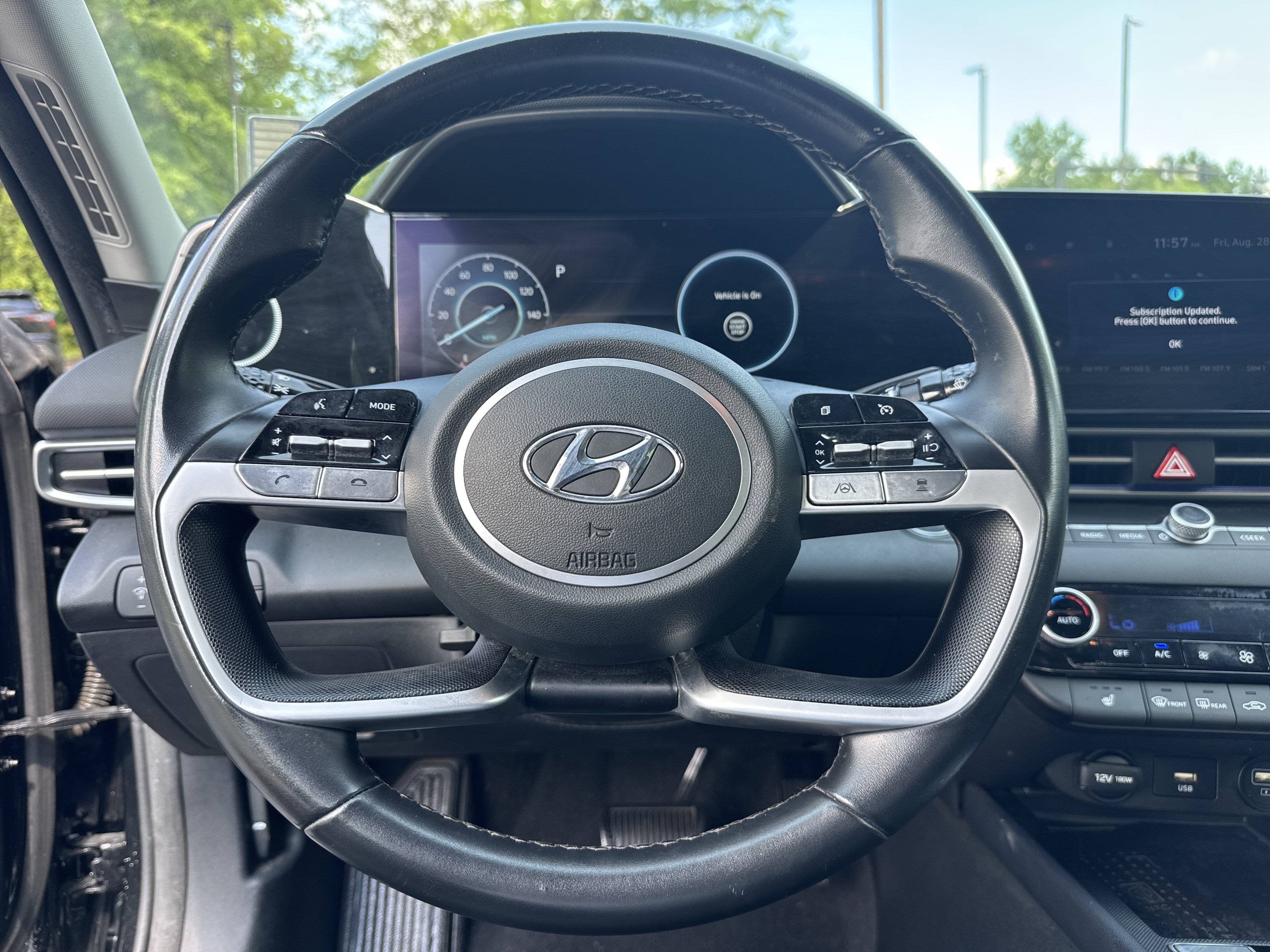 Used 2023 Hyundai Elantra Limited FWD image 19