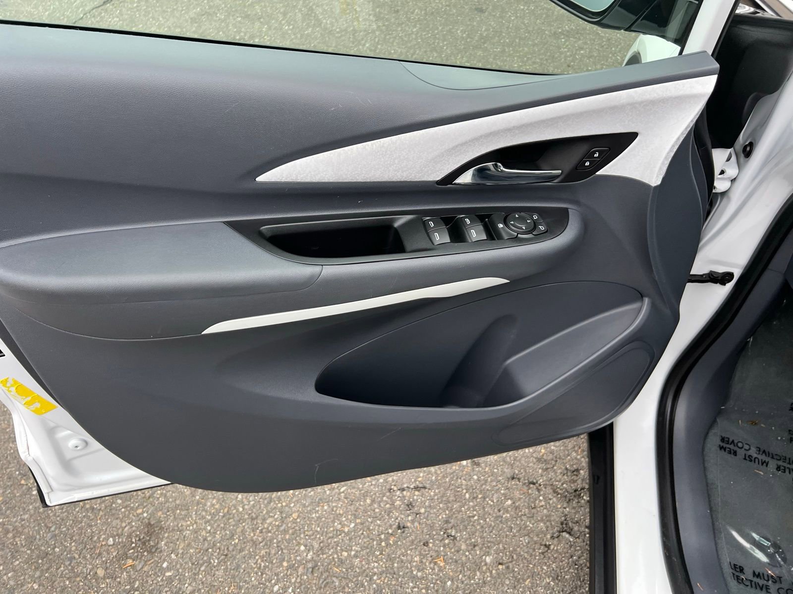 Used 2020 Chevrolet Bolt LT image 15