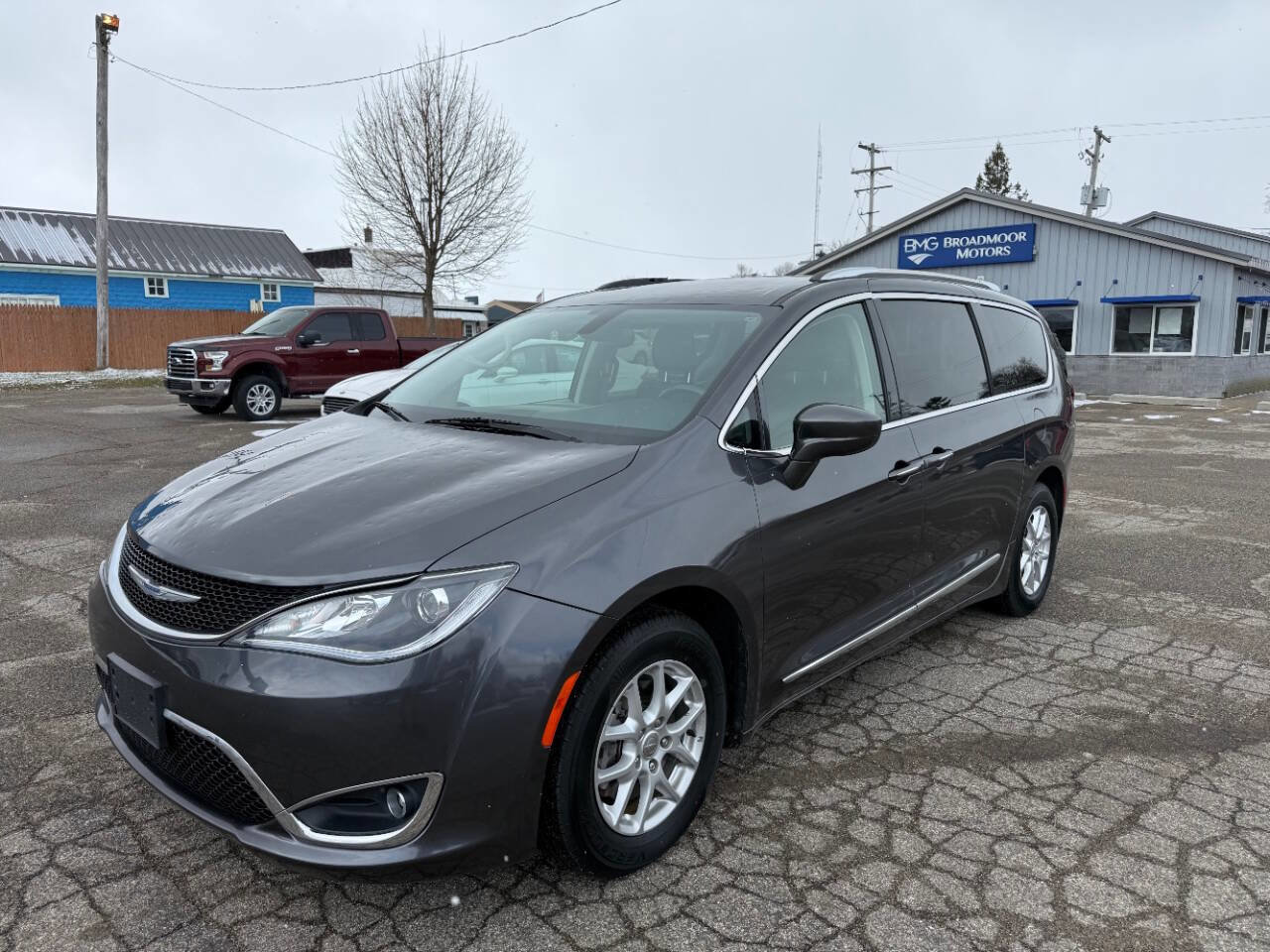 Used 2020 Chrysler Pacifica Touring-L FWD image 38
