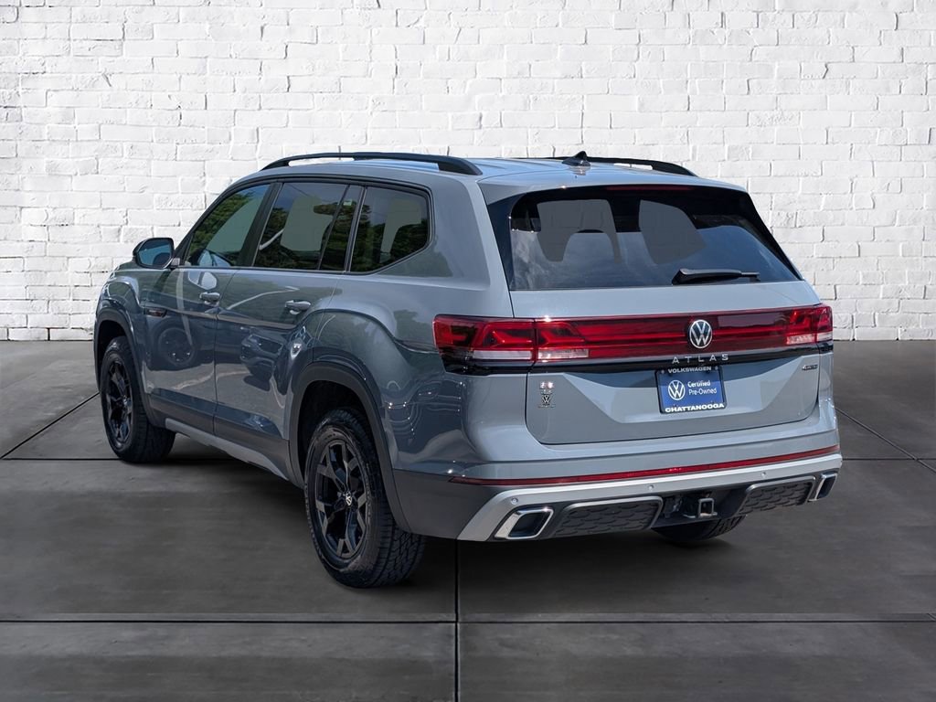 Used 2024 Volkswagen Atlas Peak Edition SE AWD/4WD image 5