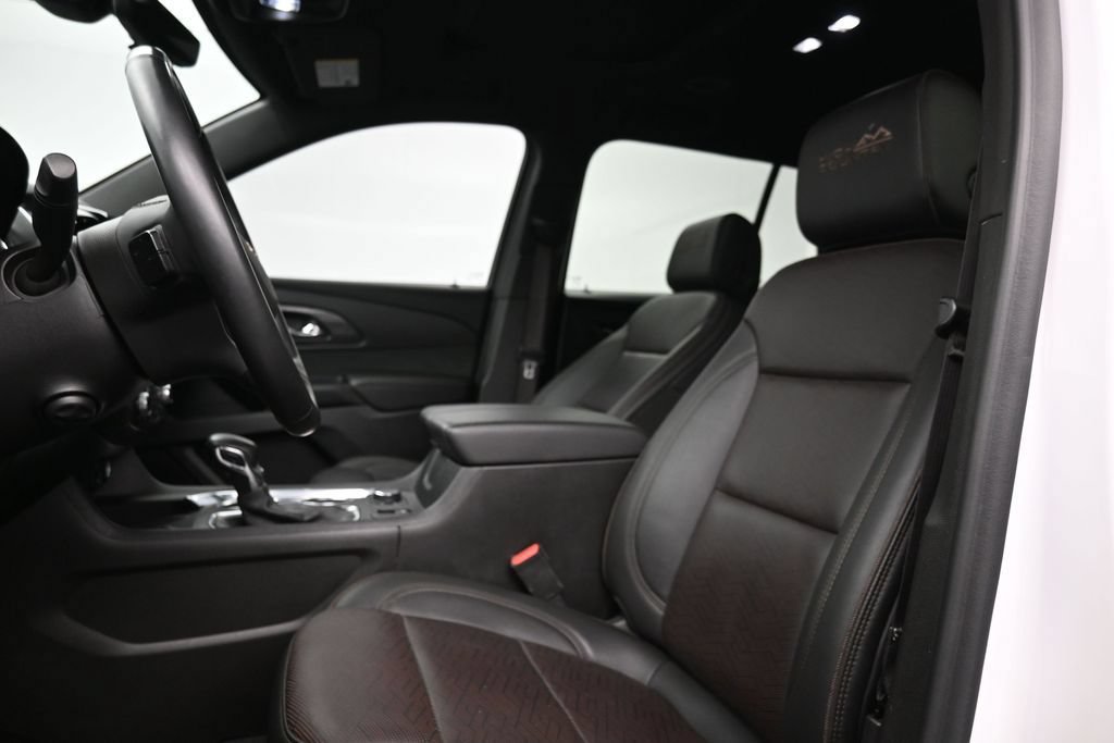 Used 2023 Chevrolet Traverse High Country FWD image 10