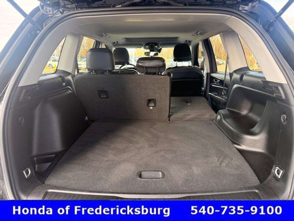 Used 2023 Jeep Grand Cherokee Laredo image 20