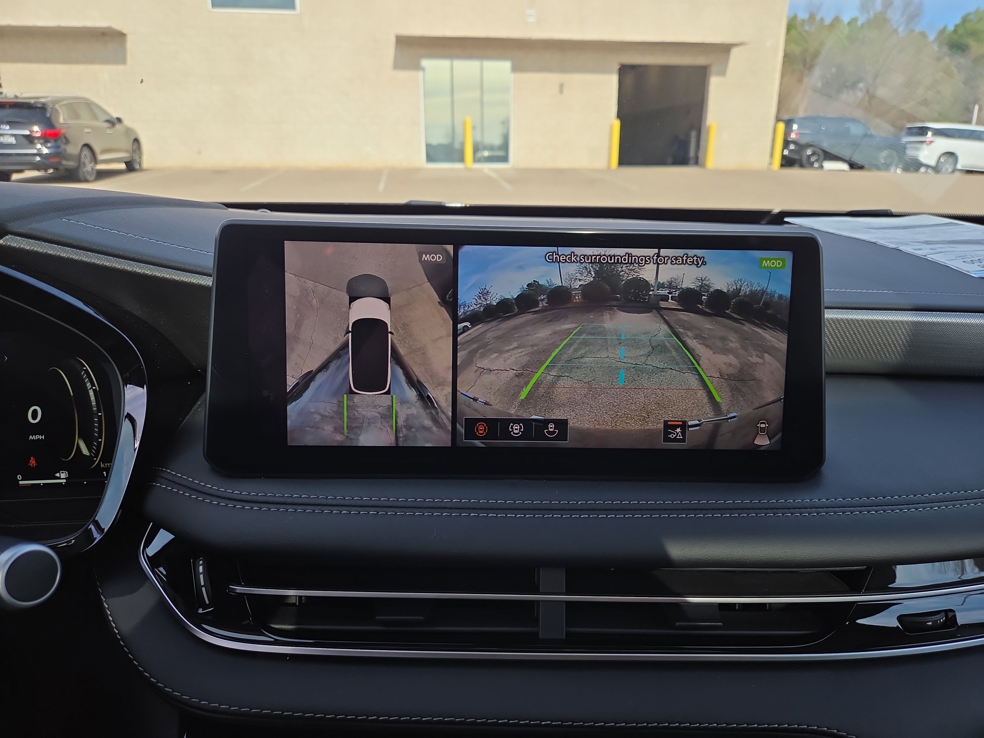 Used 2026 INFINITI QX60 Luxe w/ Cargo Package image 16