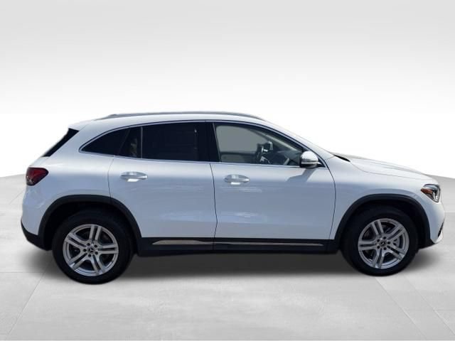 Used 2022 Mercedes-Benz GLA 250 4MATIC image 8