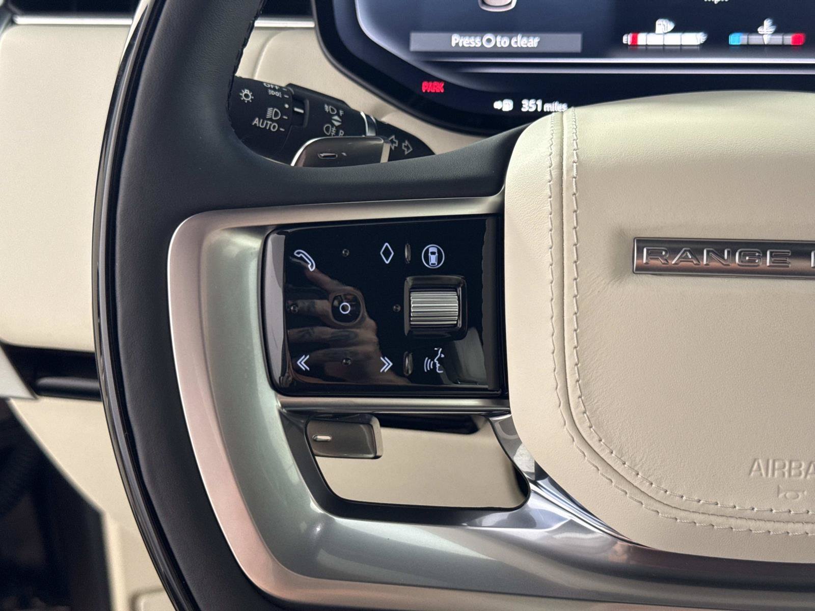 New 2026 Land Rover Range Rover Autobiography AWD/4WD image 34