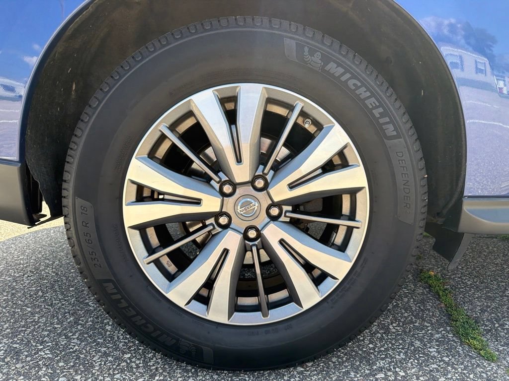 Used 2019 Nissan Pathfinder SL FWD image 25