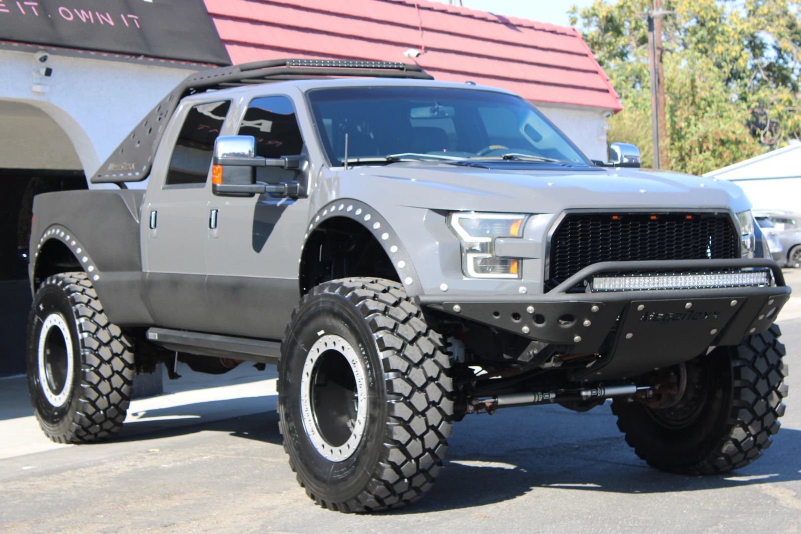 Used 2016 Ford F350 Platinum AWD/4WD image 2