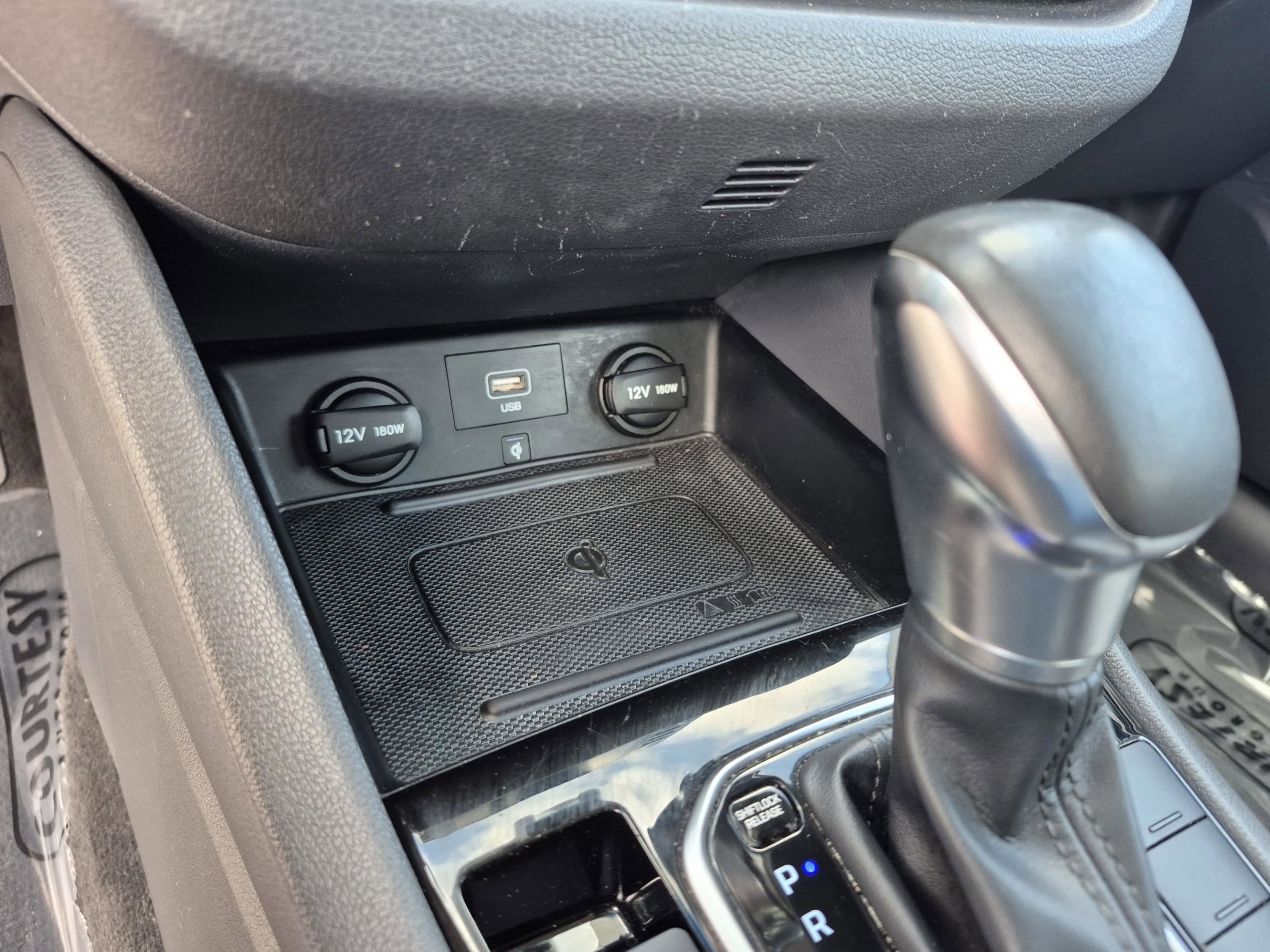 Used 2020 Hyundai Ioniq SEL FWD image 25