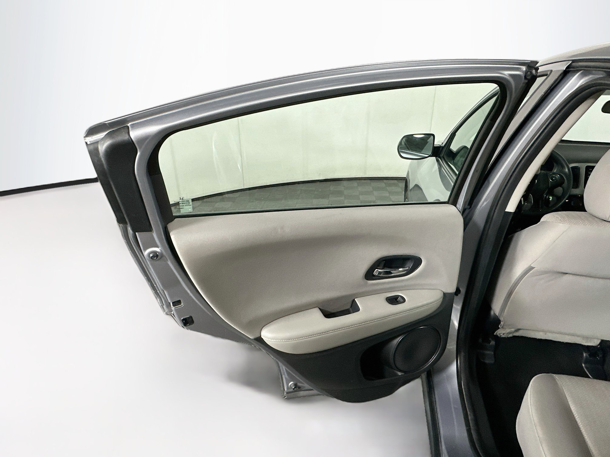 Used 2017 Honda HR-V LX image 25