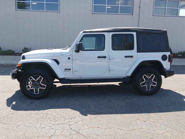 Certified 2025 Jeep Wrangler Unlimited Sahara AWD/4WD image 3