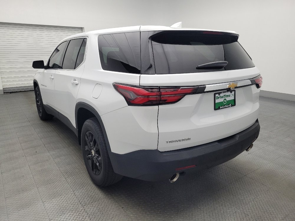 Used 2023 Chevrolet Traverse LS image 5