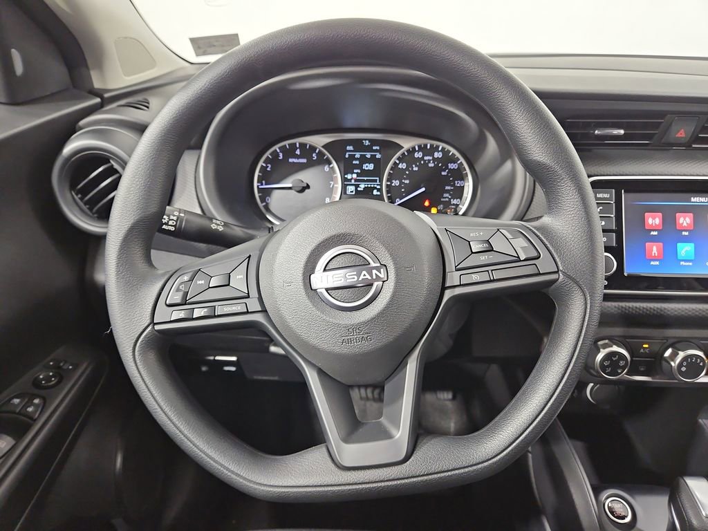 New 2025 Nissan Kicks Play S image 15