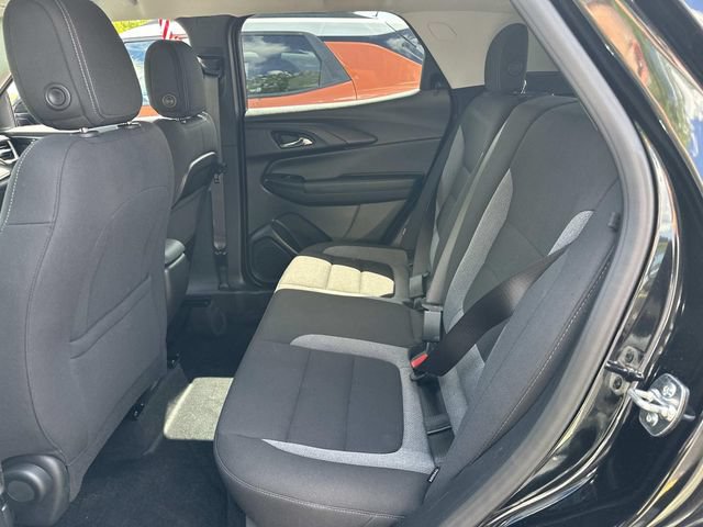 Used 2025 Chevrolet TrailBlazer LT FWD image 12