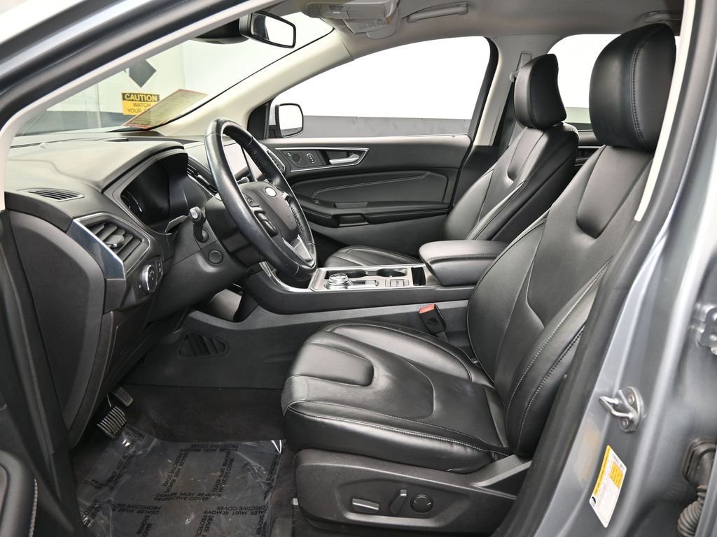 Used 2022 Ford Edge Titanium w/ Equipment Group 301A image 11