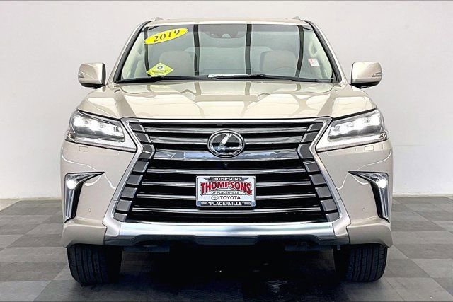 Used 2019 Lexus LX 570 4WD w/ Luxury Package image 2
