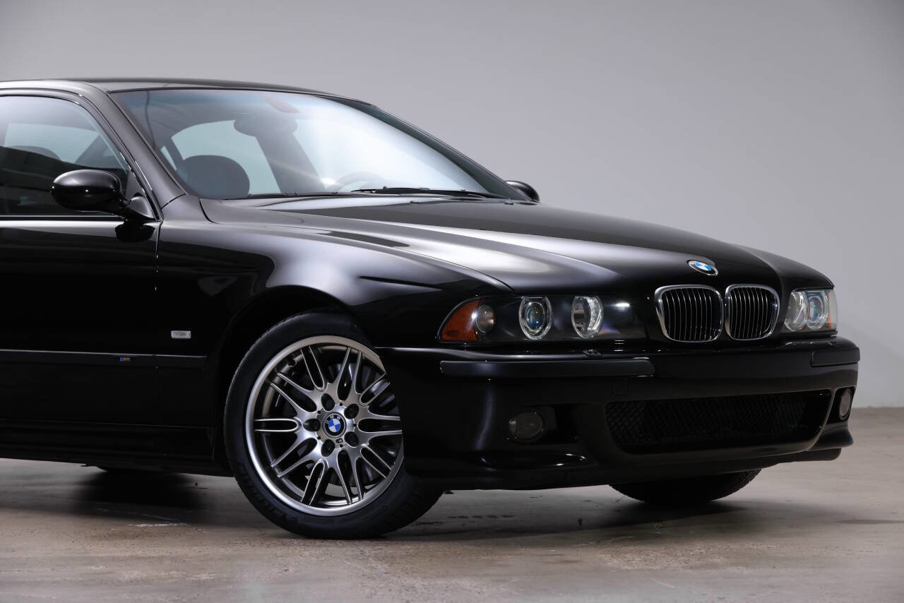 Used 2002 BMW M5 image 9
