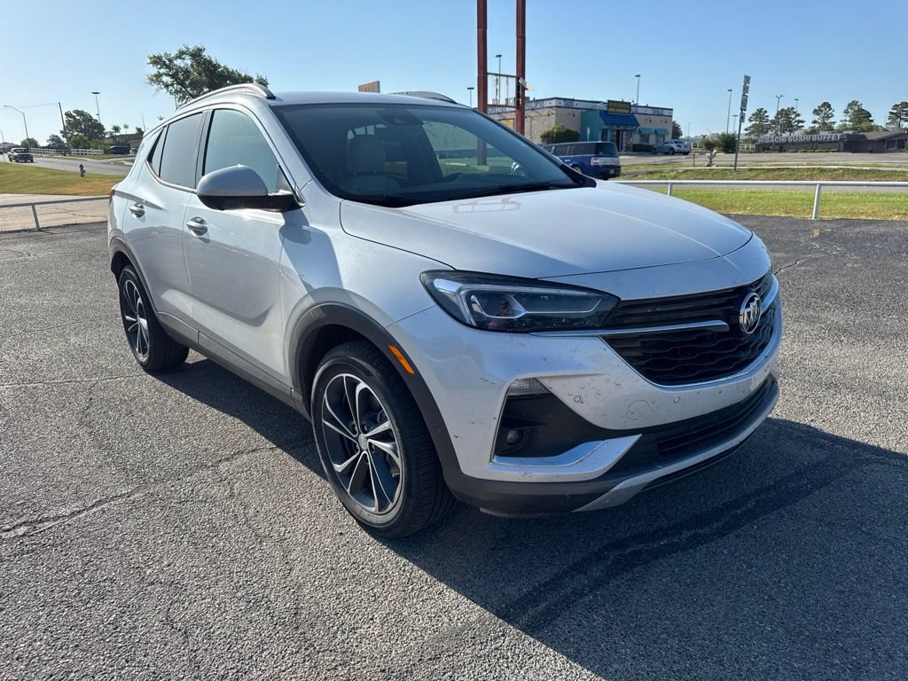 Used 2022 Buick Encore GX Essence w/ Advanced Technology Package FWD image 1