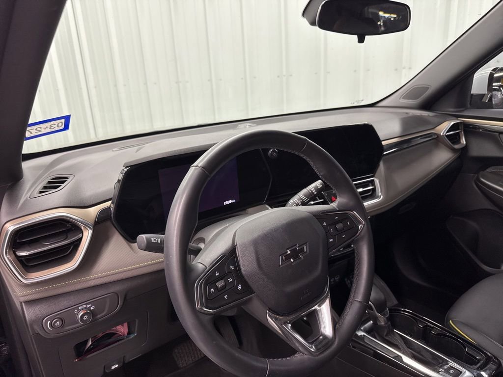 Used 2024 Chevrolet TrailBlazer ACTIV w/ Driver Confidence Package AWD/4WD image 18
