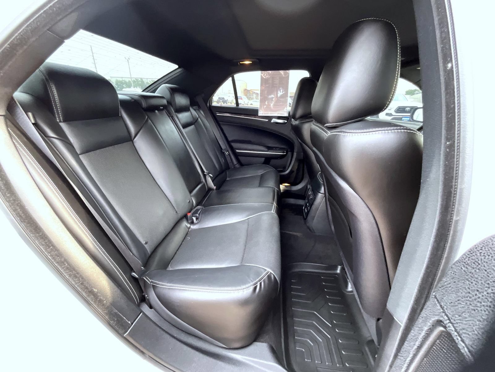 Certified 2022 Chrysler 300 S w/ Comfort Group RWD image 18