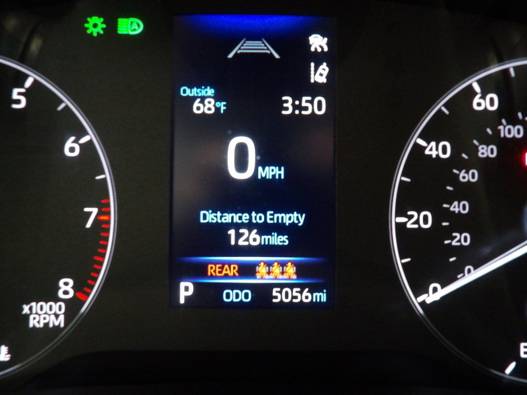 Used 2025 Toyota Corolla Cross LE image 30