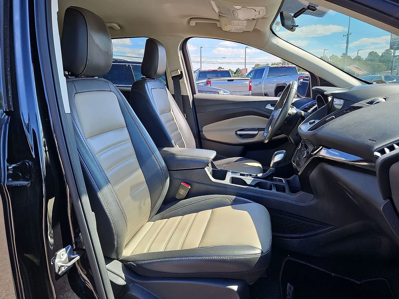 Used 2019 Ford Escape SEL FWD image 32