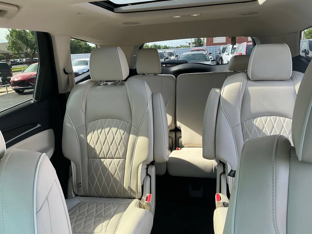 Used 2023 Buick Enclave Avenir w/ Avenir Technology Package AWD/4WD image 19