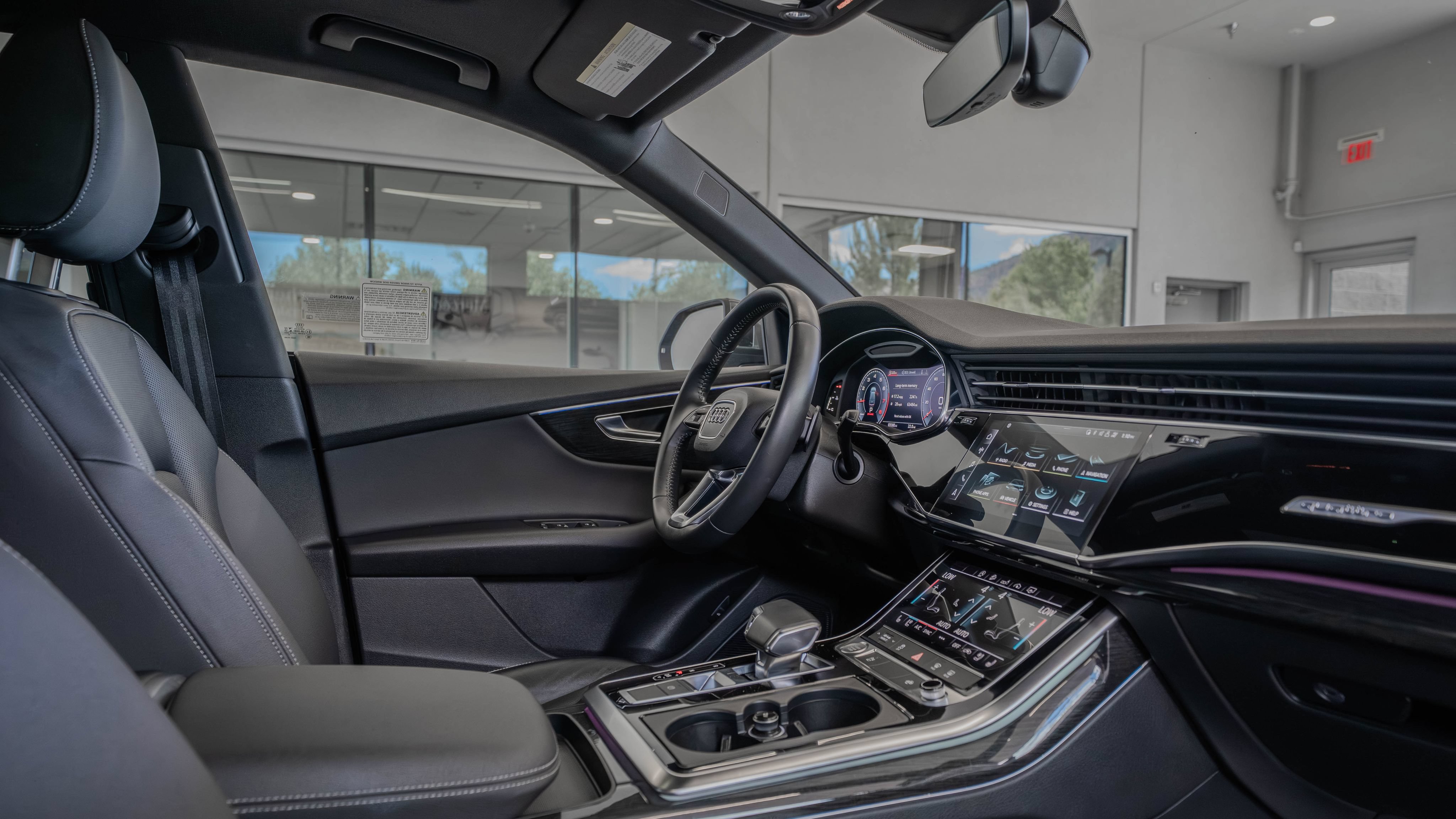 Used 2020 Audi Q8 Premium Plus AWD/4WD image 18
