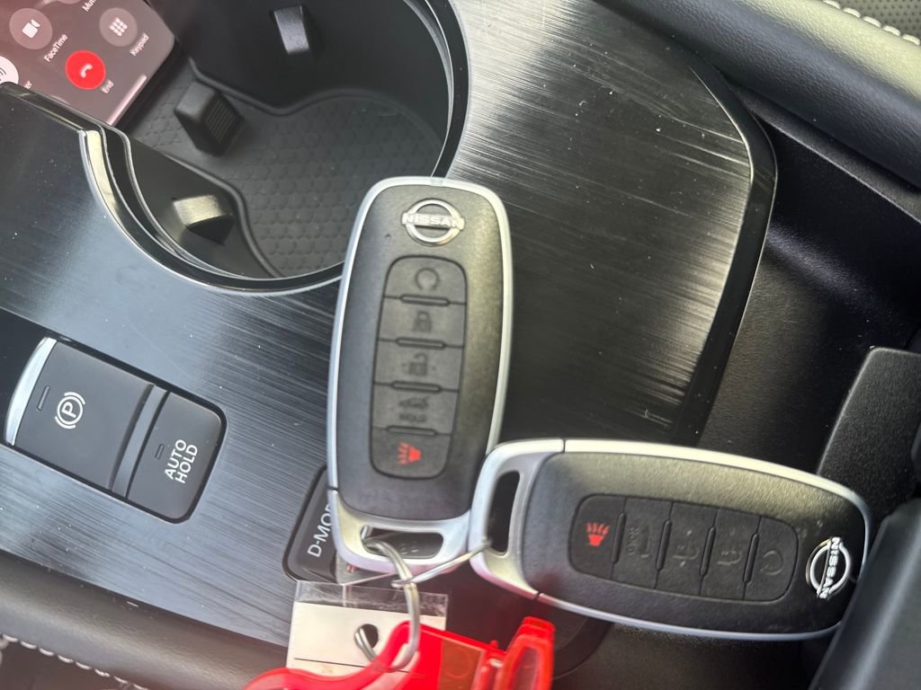 Certified 2025 Nissan Rogue Platinum w/ Platinum Premium Package image 31