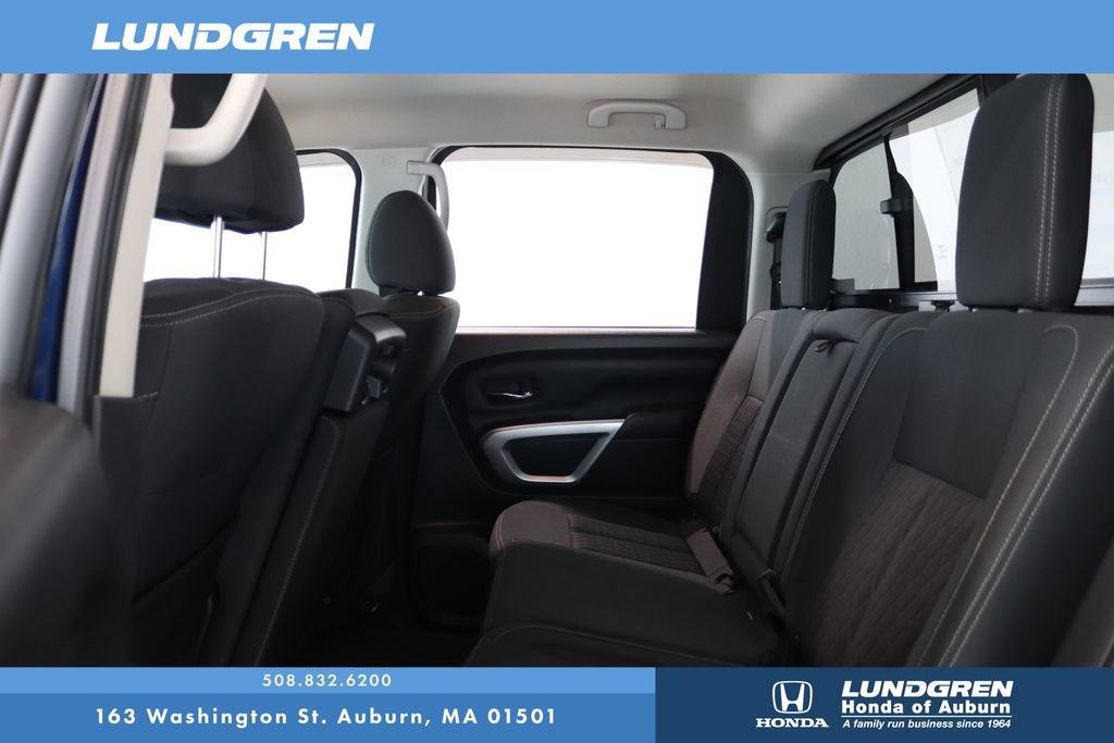 Used 2019 Nissan Titan SV AWD/4WD image 13