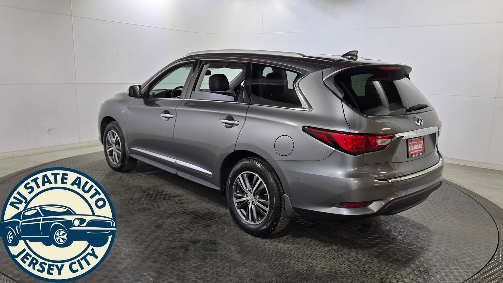 Used 2017 INFINITI QX60 FWD w/ Premium Plus Package image 5