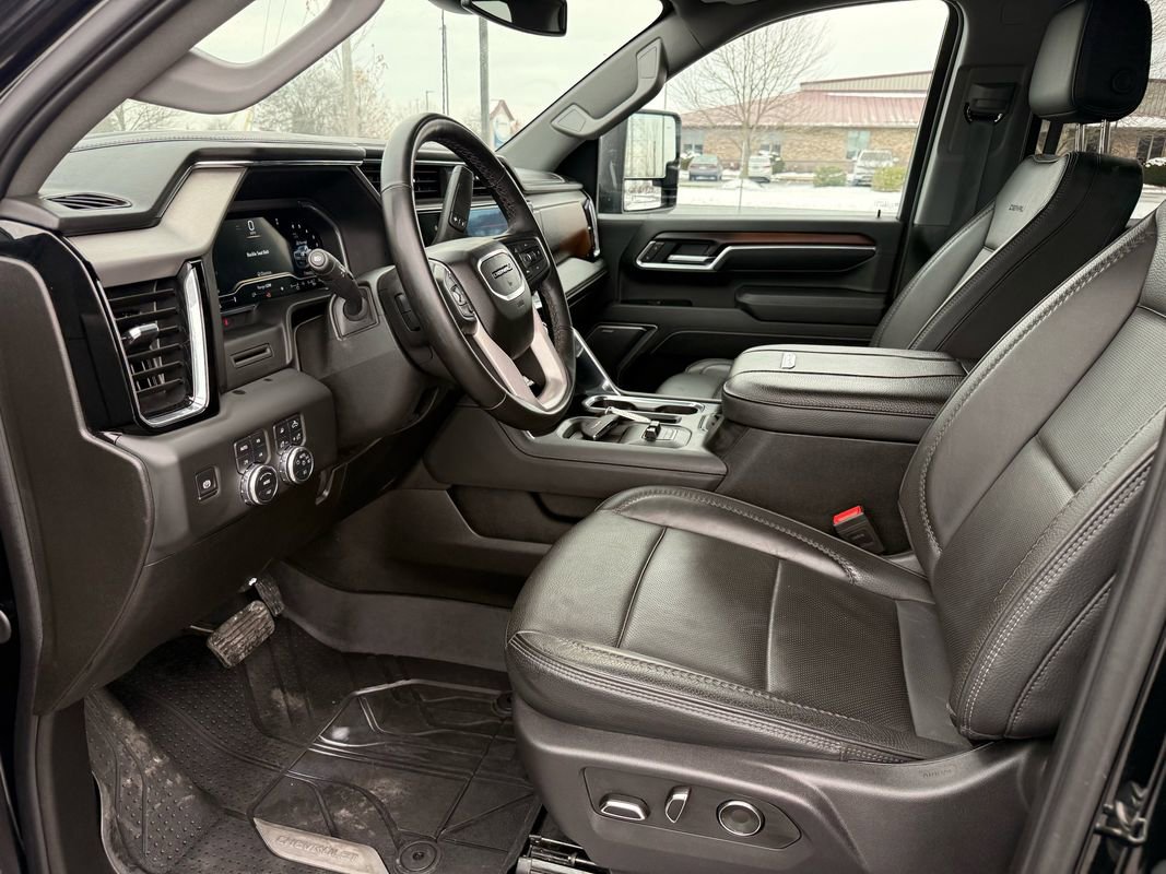 Used 2025 GMC Sierra 2500 Denali image 10