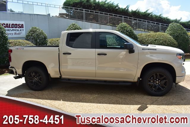 New 2026 Chevrolet Silverado 1500 Custom w/ Turbomax Blackout Package AWD/4WD image 11