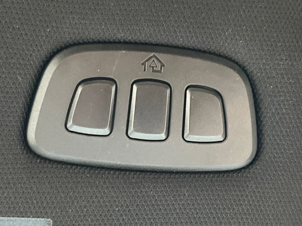 Certified 2022 Lincoln Corsair Reserve w/ Equipment Group 201A image 33