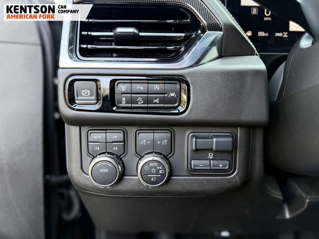 Used 2025 GMC Yukon XL Elevation image 22