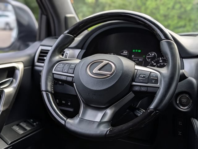 Used 2023 Lexus GX 460 Luxury w/ Sport Design Package AWD/4WD image 14